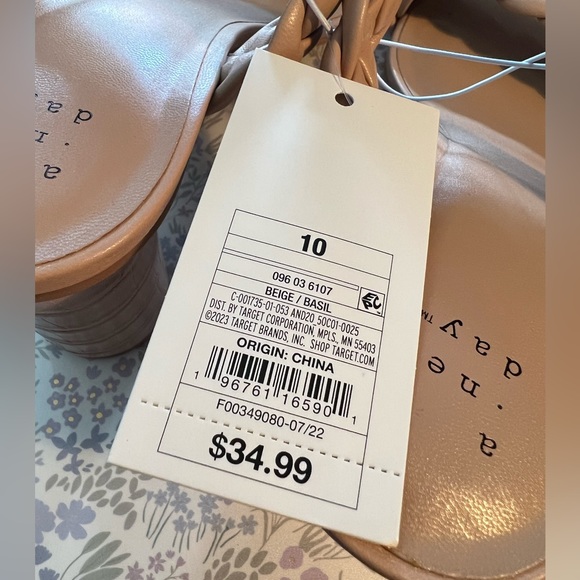 Tan Braided Sandal Size 10 - Picture 8 of 8